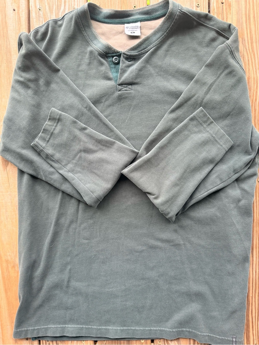 VTG Columbia Sportswear Men’s Long Sleeve Henley Shirt - Olive Green- XL